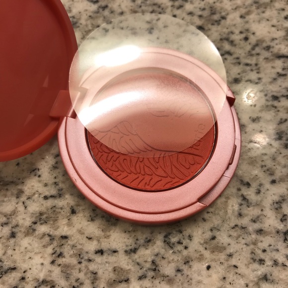 NEW Mini Tarte Blush in Ornate - Picture 3 of 3